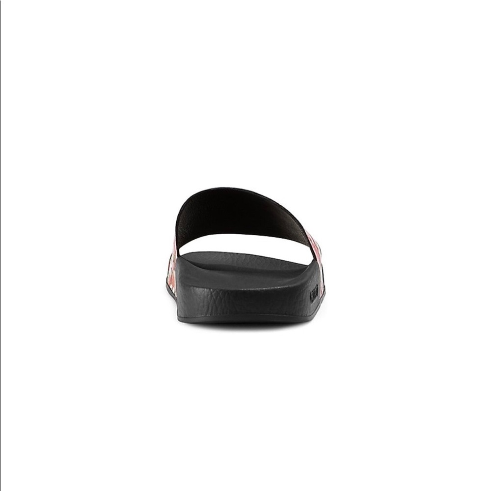 Gucci Bloom Supreme Slide Sandals - Brand new , never worn . Size 5 available - Picture 5 of 6